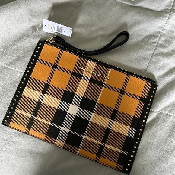 Michael Kors Clutch - Picture 1 of 2